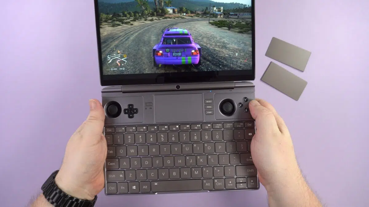 GPD WIN Tampilan Keyboard MAX 2 2024
