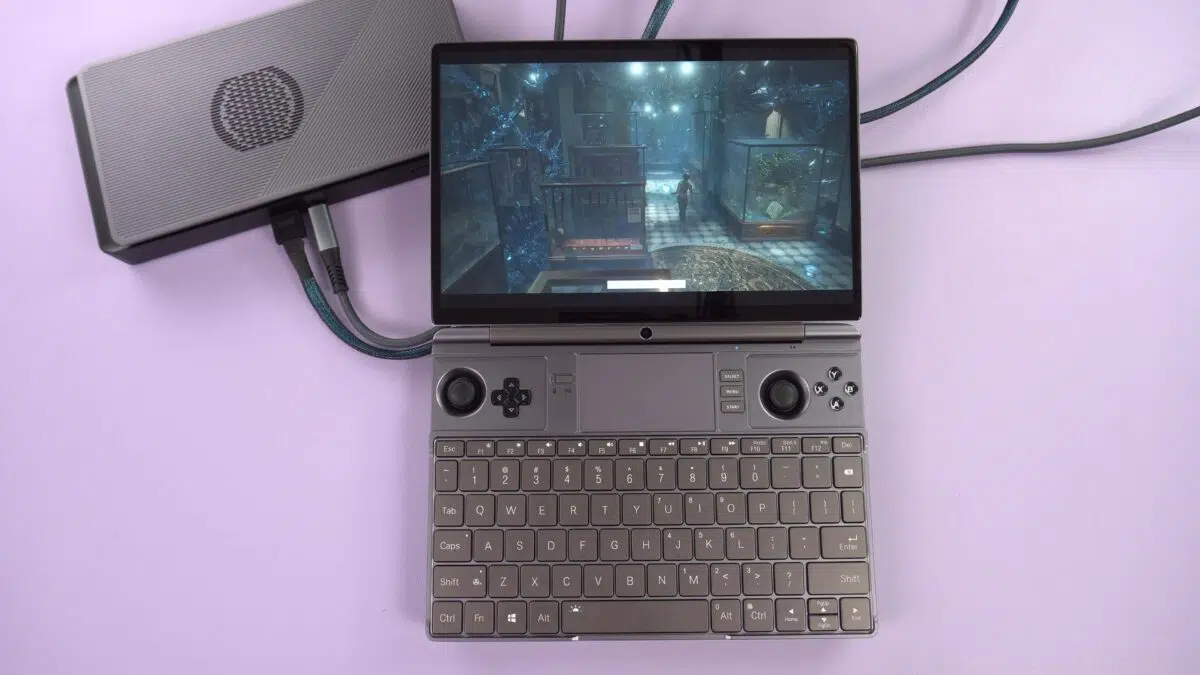 GPD WIN MAX 2 2024 con estación de acoplamiento GPD G1 eGPU