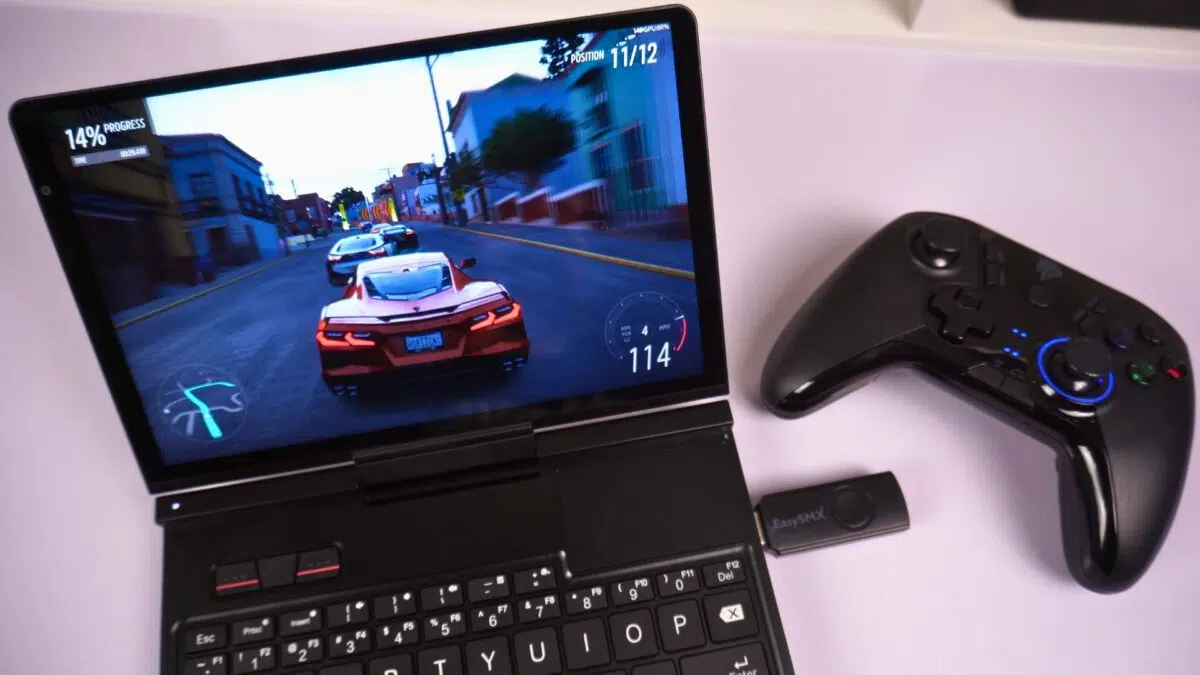 Forza Horizon 5 on the GPD Pocket 4