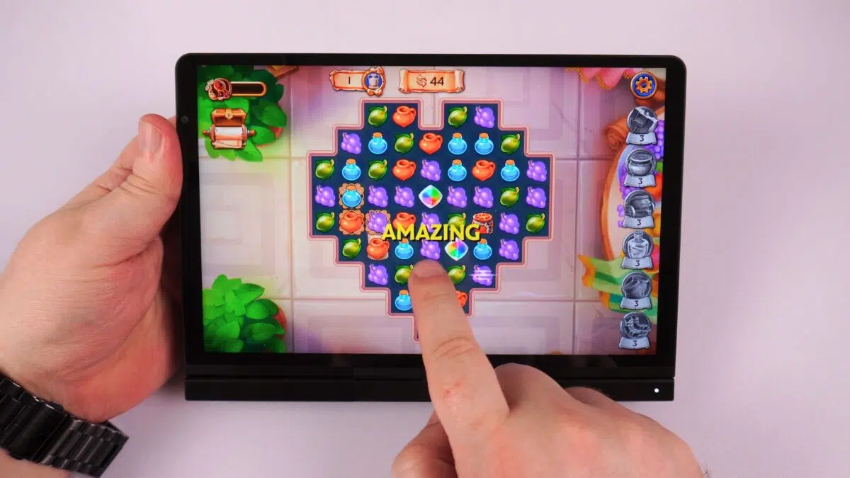 GPD Pocket 4 in tablet mode playing a game