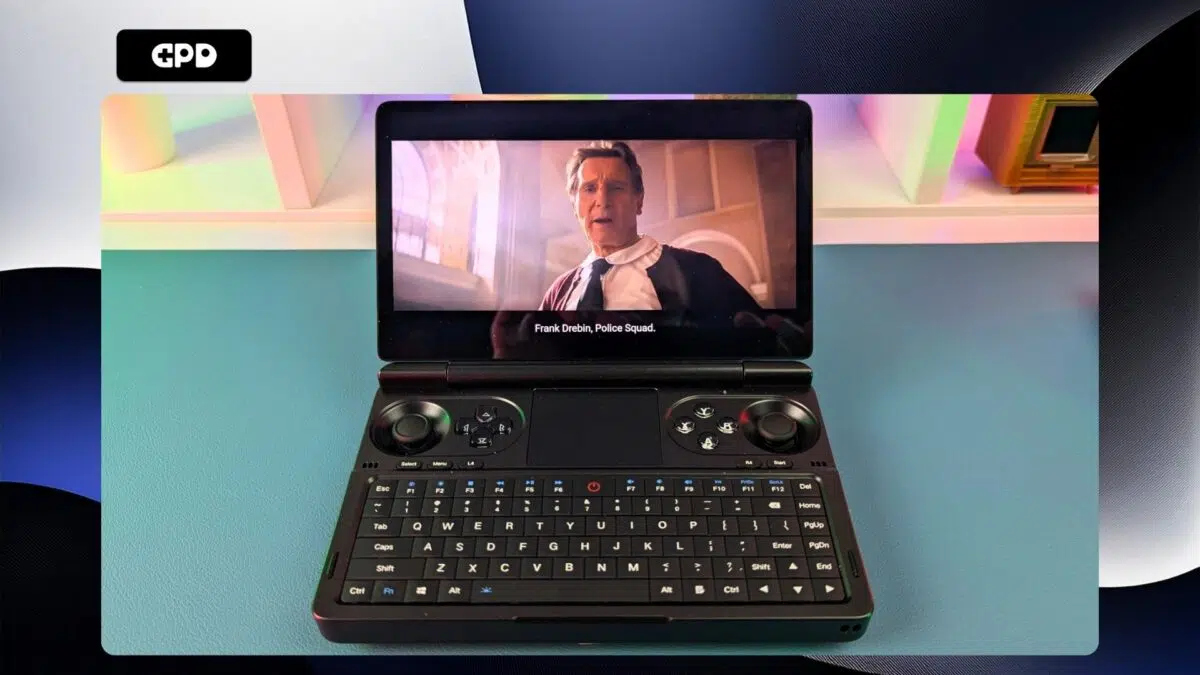 Menonton film dan acara saat dalam perjalanan dengan GPD WIN Mini 2025