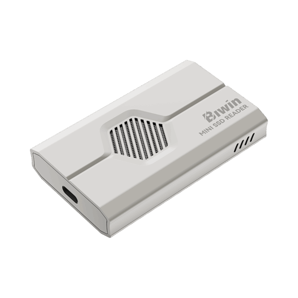 Vinklet isometrisk visning av den hvite Biwin Mini SSD Reader, som viser det sentrale sekskantede ventilasjonsgitteret, USB-C-porten i underkanten og den grå logoen på forsiden.